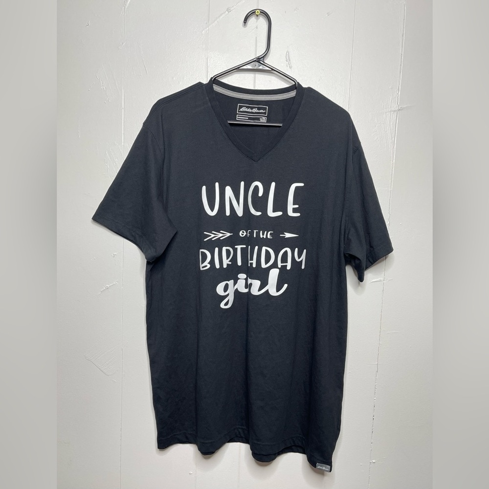 Eddie Bauer Men’s T-shirt Size Tall Xl Black v neck graphic Design